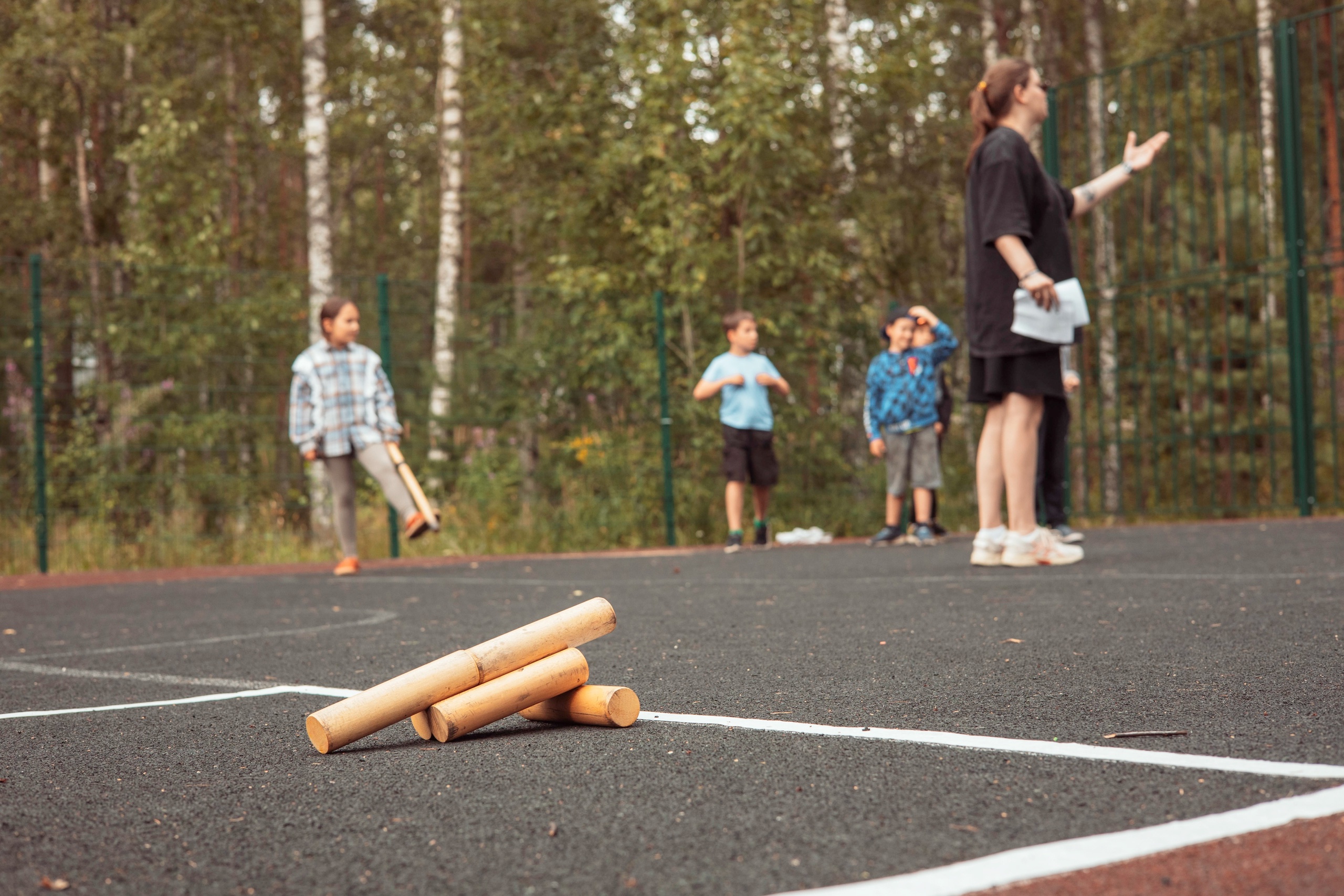 В лагере «Маяк» прошла увлекательная игра «Городки»