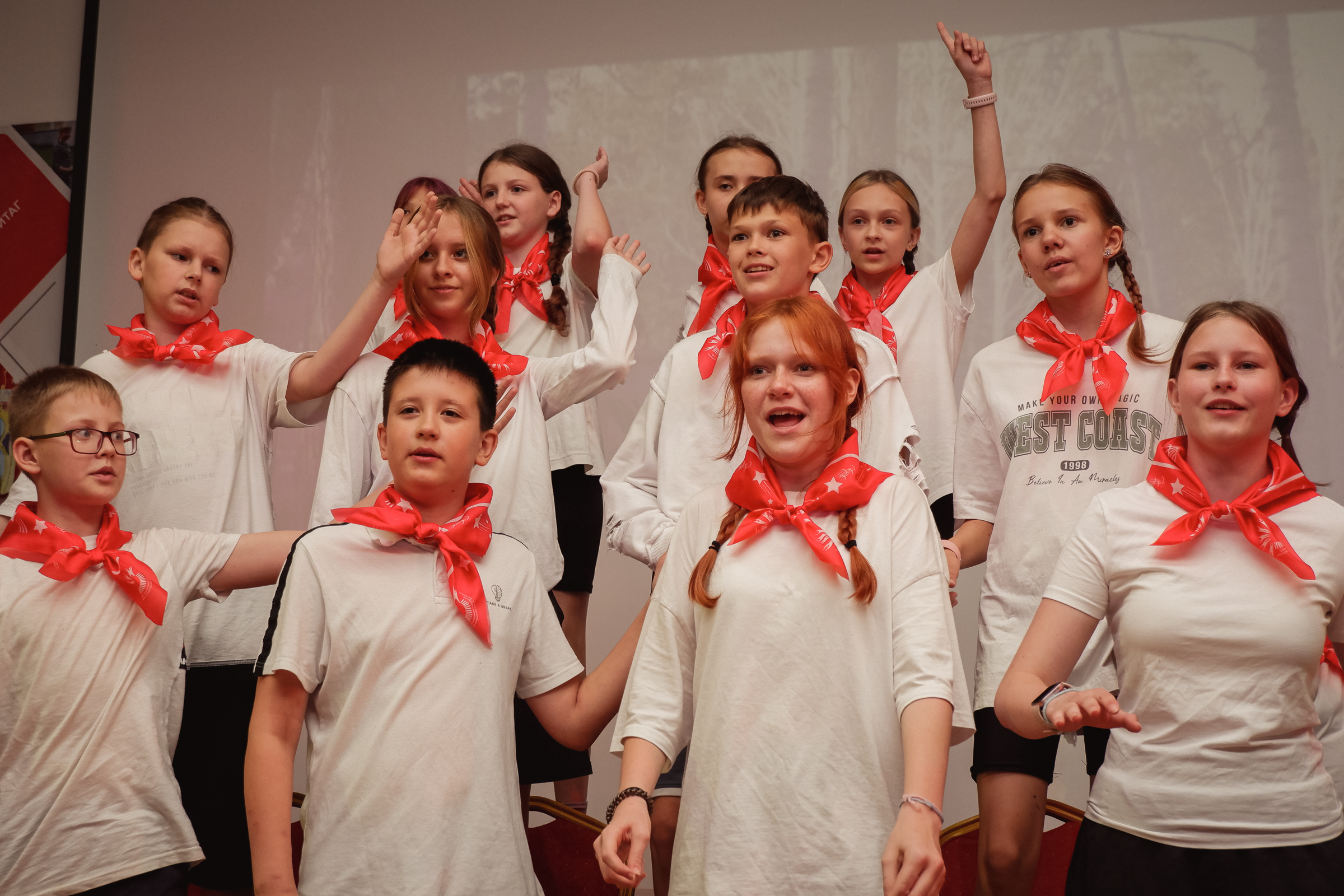 ВЕЛИКИЙ ПУТЬ: В ЗАСЛОНОВГРАДЕ ПРОШЕЛ КОНЦЕРТ «МЫ ДЕТИ РЖД»