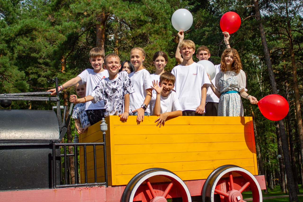 С днём железнодорожника!