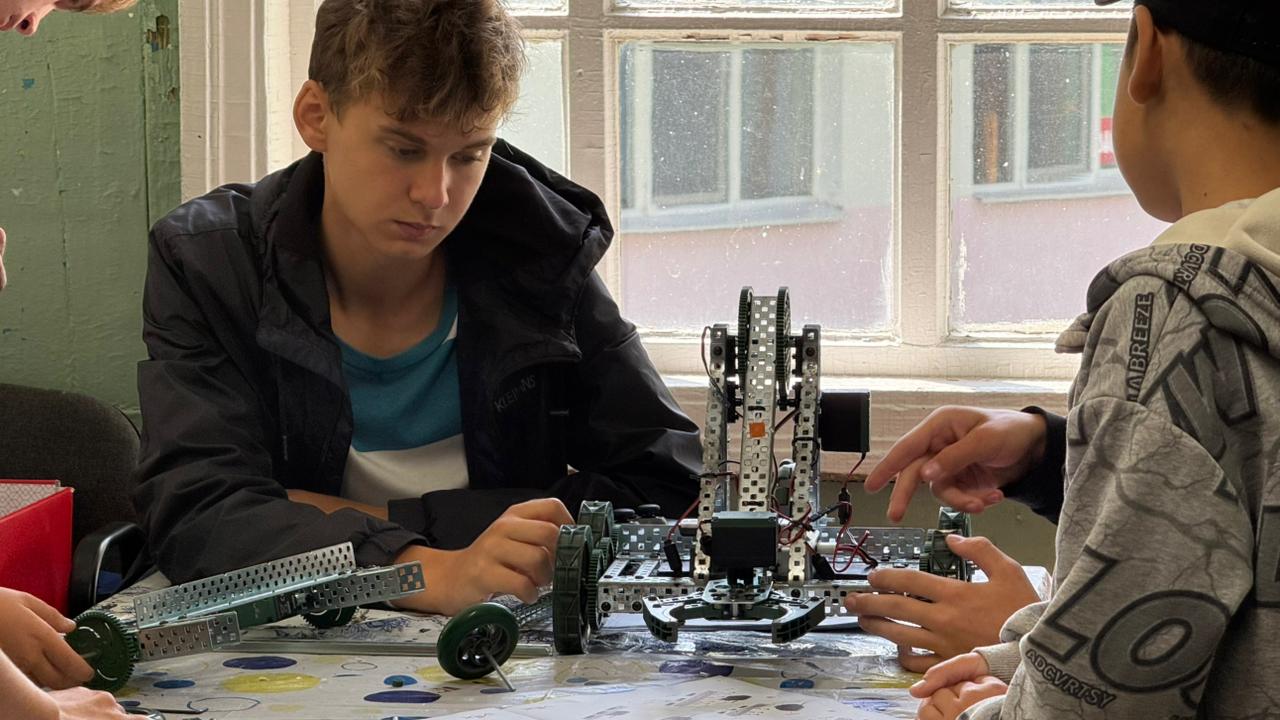Робототехника в лагере: когда мечты о машинах становятся реальностью 