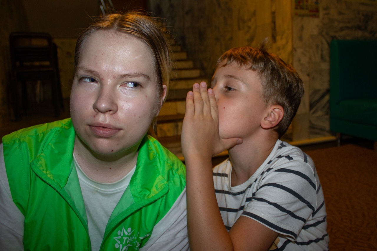 Старшие друзья и маленькие секретики!