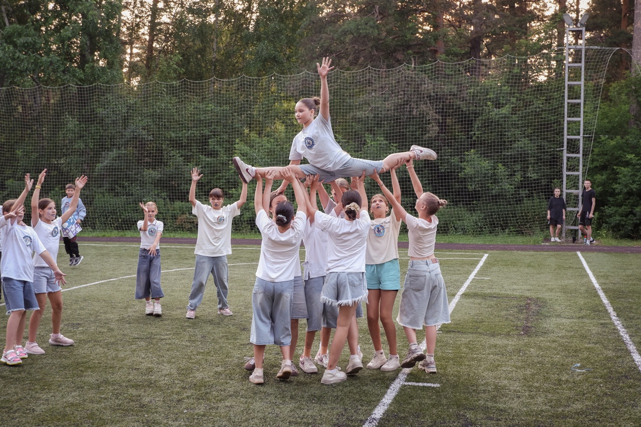 Всплеск энергии и творчества: в Заслоновграде прошёл грандиозный конкурс чирлидинга