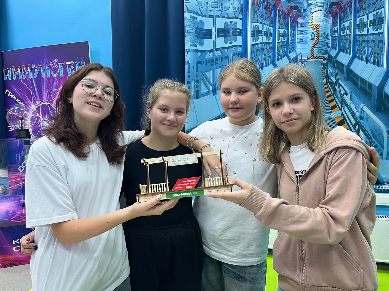 Побывали на платформе №7 и стали наследниками железнодорожной славы!