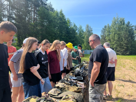 Герои живут рядом.