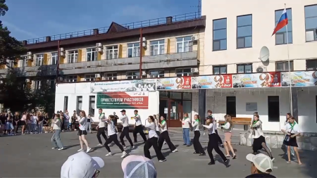 Линейка, посвященная Дню России