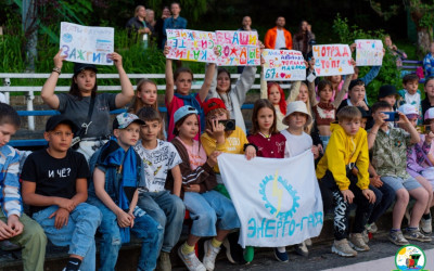Джунгли, спорт и минута славы: как прошла первая неделя лета в железнодорожных лагерях