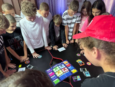 Юные вирусологи из ДОЛ "Экспресс" выписали "Иммуногену" пилюлю!