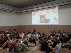 СЕДЬМОЙ ДЕНЬ: КАК МЫ СТАЛИ СПАСАТЕЛЯМИ, РЕЖИССЕРАМИ И ЗВЕЗДАМИ 90-Х 