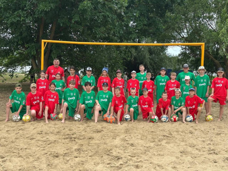 Первая тренировка по пляжному футболу в ДОЛ 