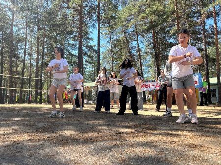 Преемники великих традиций железной дороги.