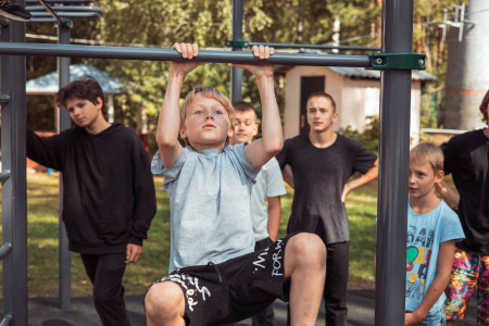 Заряжайся энергией спорта в лагере!