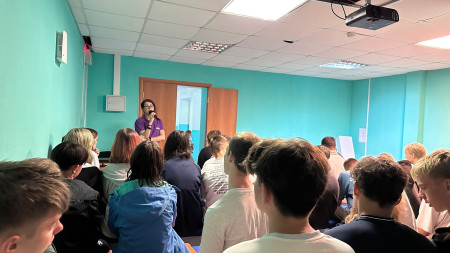 С ДВИЖЕНИЕ ПЕРВЫХ ТОЛЬКО ВПЕРЁД!