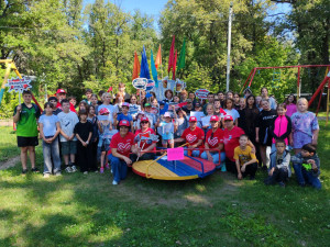 Сегодня в День Государственного флага России, наш лагерь расцвел особенным настроением!   