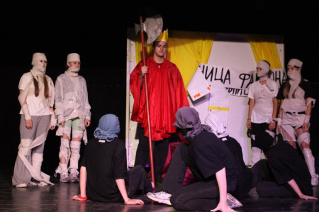 День наоборот в нашем лагере — когда всё перевернулось и каждый попробовал роль другого!