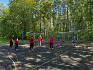 Триумф спорта: итоги соревнований между старшими и средними отрядами в ДОЛ 