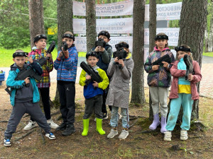 «Маяк» в драйве: лазертаг объединил маяковцев в захватывающей игре!