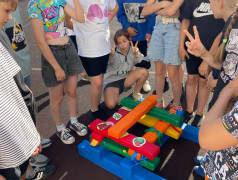 Сегодня, 21.07., все дети нашего лагеря отправились в путешествие по  железнодорожным станциям на &laquo;Весёлом поезде&raquo;.