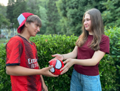 В &laquo;Экспрессе&raquo; настолько День Красного, что даже помидоры завидуют!