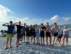 В ДОЛ &laquo;Экспресс&raquo; (пос. Кабардинка) сбылась мечта многих ребят: вода в море достигла нужной температуры.