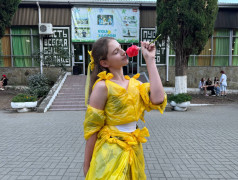 ДОЛ &laquo;Экспресс&raquo; перерабатывает звёзд: От Белль до Измы в мусорном гламуре!