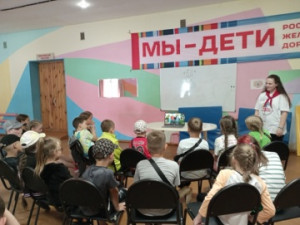 Загадки, смех, полёт — день второй зовёт!