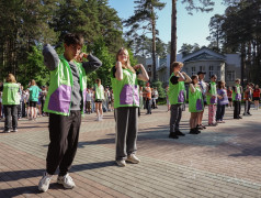 Зарядка с огоньком: как тин-лига заряжает энергией весь Заслоновград