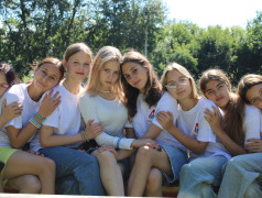 &laquo;Лазурный&raquo; поздравляет с Днём Государственного флага РФ!