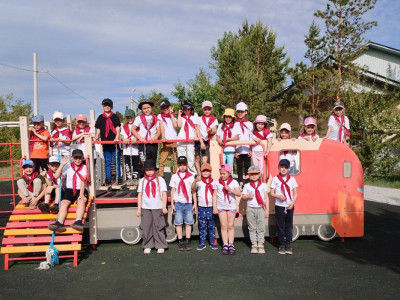 ВИВАТ, РЕСПУБЛИКА ЩУЧКАНДИЯ!