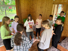 &laquo;Мам, забери меня&raquo;: как детям и родителям  справиться с первой поездкой в лагерь