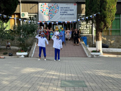 Веселый день Нептуна: театральные представления и морские радости!