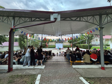 В нашем лагере концерт!