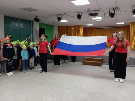 Линейка закрытия 1 лагерной смены