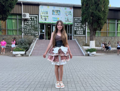 ДОЛ &laquo;Экспресс&raquo; перерабатывает звёзд: От Белль до Измы в мусорном гламуре!