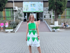 ДОЛ &laquo;Экспресс&raquo; перерабатывает звёзд: От Белль до Измы в мусорном гламуре!