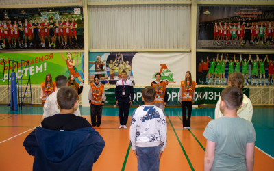 От мечты к реальности: как подростки ТиН-лиги зажигают огонь спорта в лагере! 