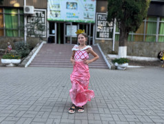 ДОЛ &laquo;Экспресс&raquo; перерабатывает звёзд: От Белль до Измы в мусорном гламуре!