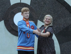 НОВЫЙ ГОД К НАМ МЧИТСЯ