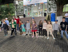 Завершение Дня защиты детей в лагере: Праздничная дискотека &laquo;неДетское время&raquo;