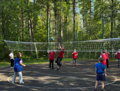 Триумф спорта: итоги соревнований между старшими и средними отрядами в ДОЛ "Маяк"