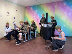 "Нам этот мир завещано беречь!"