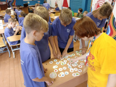 Полезная еда не наносит вреда, а нужна для здоровья и силы.