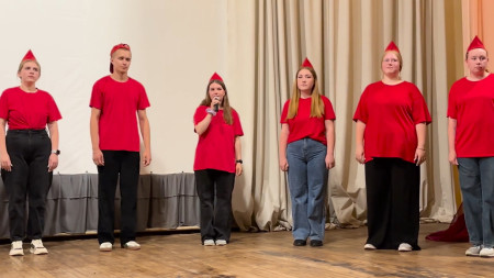 Яркий вечер талантов: концерт вожатых и педагогов