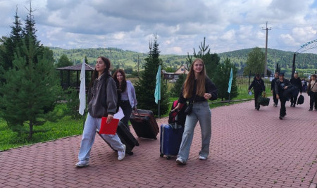 Начало третьей смены в Юном железнодорожнике