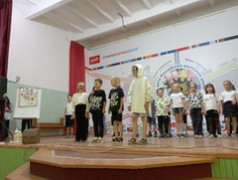 Линейка-открытие &laquo;Мы пришли за счастьем!&raquo;