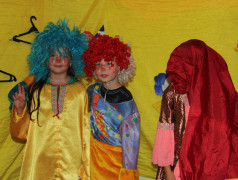 Гостевания по лабораториям исследовательского института Лазурного лета!