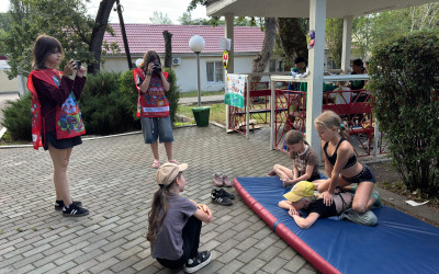 Тин-лига в лагере: как подростки стали главными медиа-голосами смены