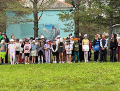 Торжественная линейка в ДОСЛ им. Горького