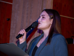 Концерт открытия смены в "Маяке": с благодарностью работникам лагеря