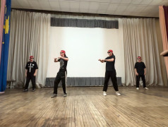 Яркий вечер талантов: концерт вожатых и педагогов