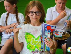 Важные гости в Зелёном Огоньке!